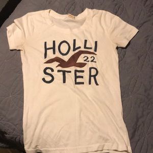 Hollister T shirt